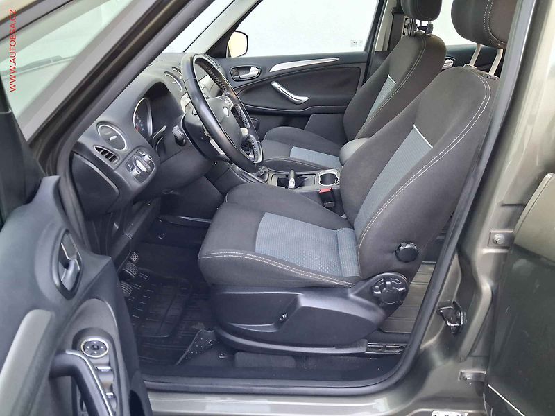 Ford S-MAX (2012) 2.0 TDCi, AC, park.čidla - fotka 9 z 15