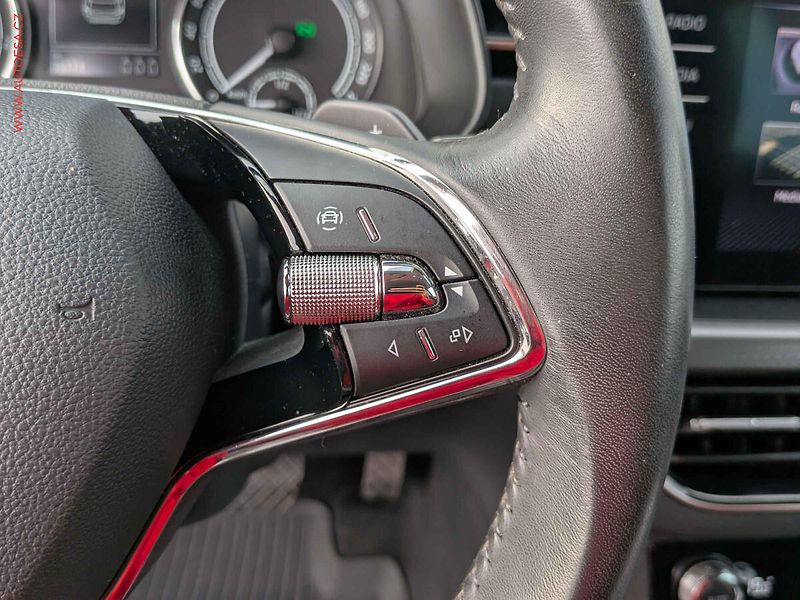 Škoda Kamiq (2021) 1.0TSi, 2.maj,ČR, Style, DSG - fotka 14 z 16