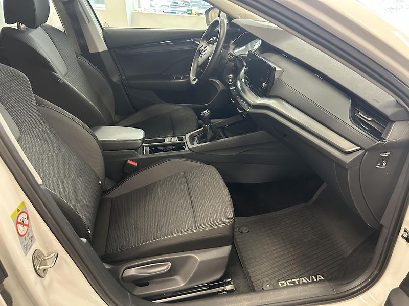 Škoda Octavia (2024) 2.0TDi Ambition LED 85kW - fotka 25 z 26