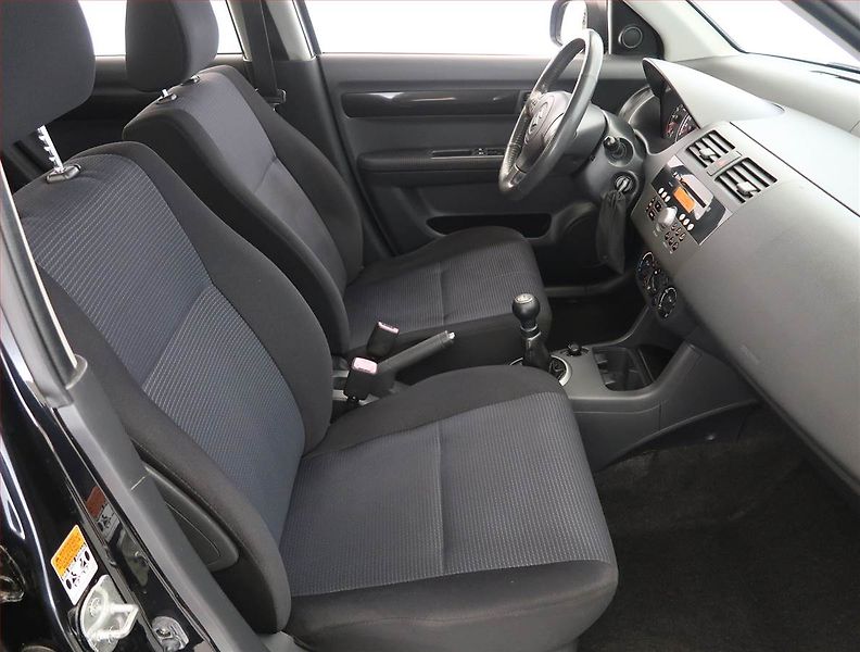 Suzuki Swift (2009) 1.3 i, 4X4, po STK, Tažné - fotka 9 z 16