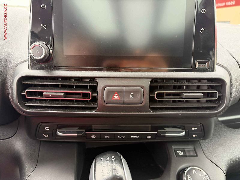 Opel Combo (2019) 1.5 CDTi, ČR, AC, výhřev sed - fotka 13 z 17