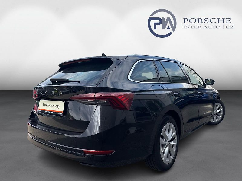 Škoda Octavia Style 2.0 TDI 110kW DSG Combi - fotka 2 z 27