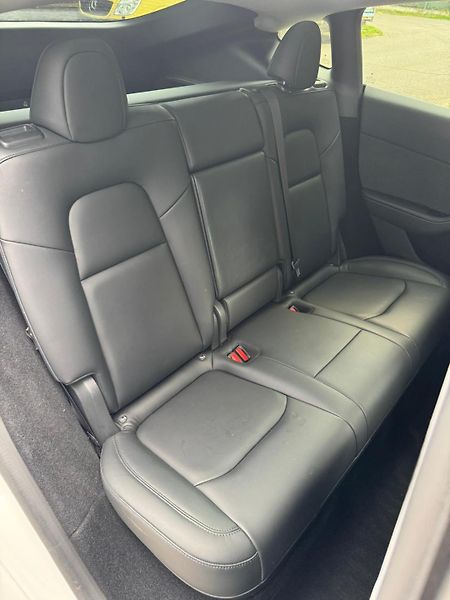 Tesla Model Y PODĚBRADY LR DM   91% - fotka 40 z 44