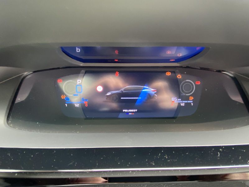 Peugeot 408 (2026) GT Plug-in HYBRID 240 e-DCS7 - fotka 12 z 22