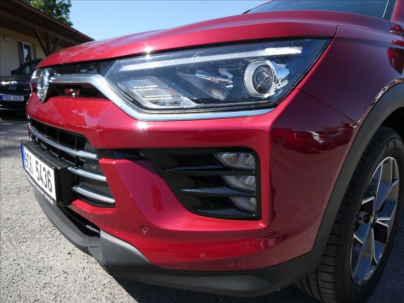 SsangYong Korando 1,5 1.5T-GDI,Style,4x4,automat - fotka 4 z 42