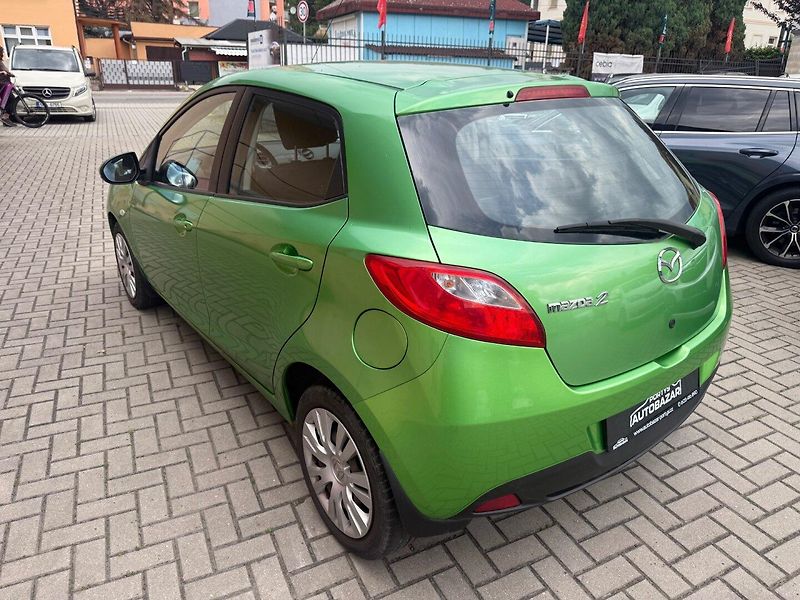 Mazda 2 (2008) 1.3 - fotka 2 z 12