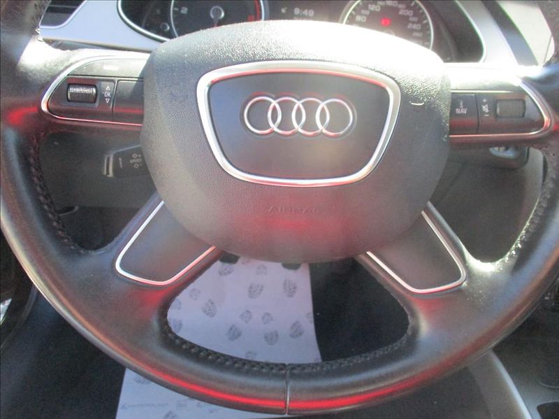 Audi A4 Avant 2,0 TDI, quattro, servis - fotka 31 z 45