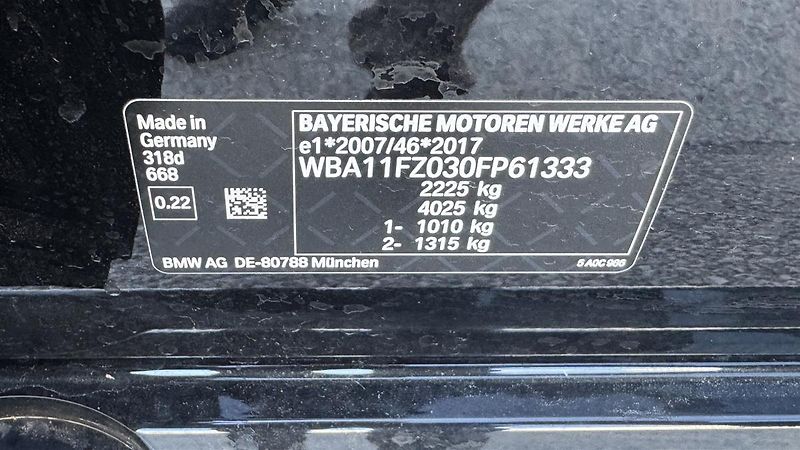 BMW Řada 3 318d Touring - fotka 9 z 9