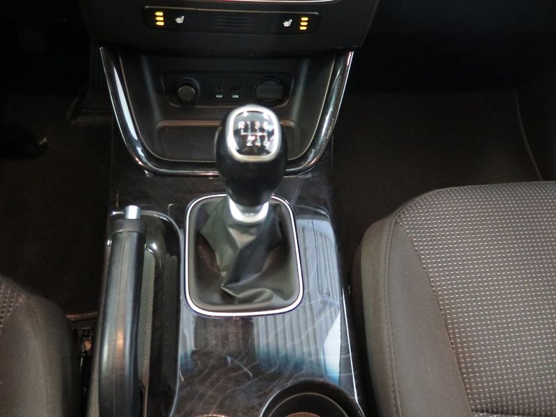 Kia Sorento (2013) 2.2CRDi,4x4,kamera,tažné - fotka 8 z 28