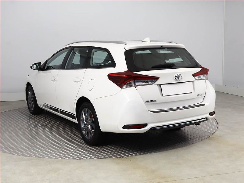 Toyota Auris (2019) 1.6 Valvematic, Serv.kniha - fotka 4 z 16