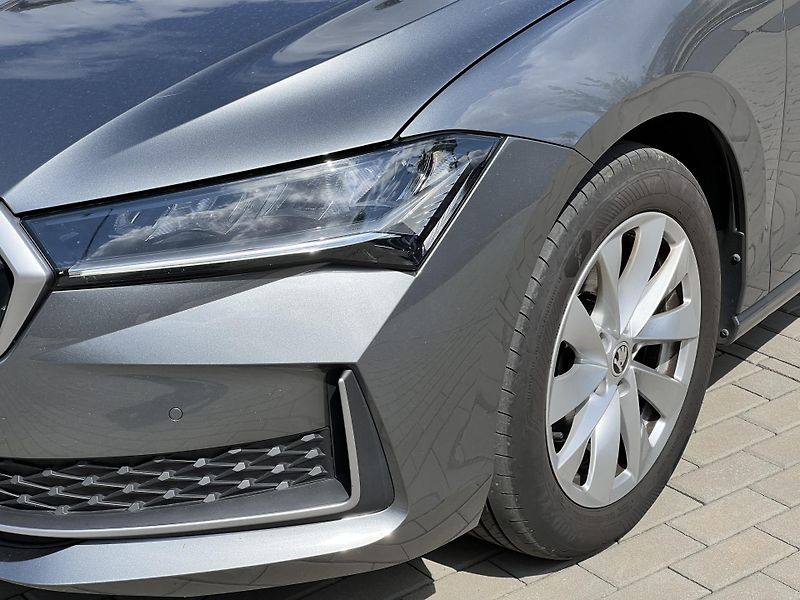 Škoda Superb 2.0 TDi Selection ČR - fotka 7 z 20