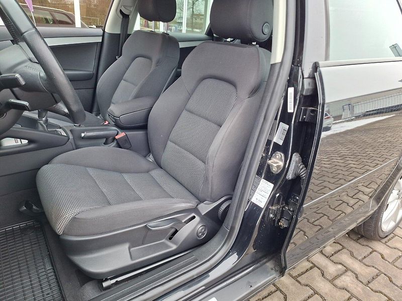 Audi A3 (2010) 1.2TFSI 77kW 6MAN -TAŽ.ZAŘ. - fotka 19 z 48