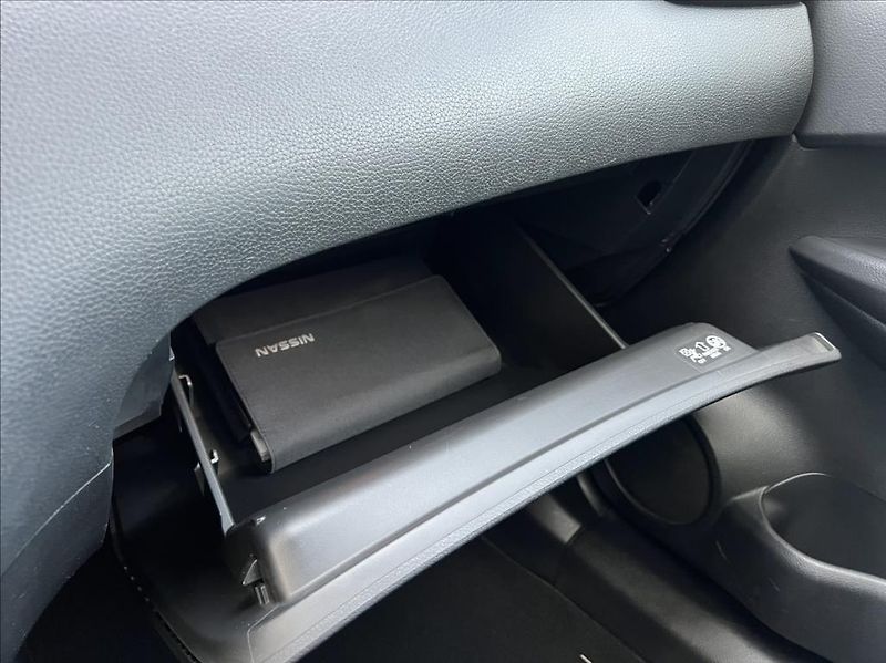 Nissan X-Trail 1,6 dCi  7-míst automat - fotka 33 z 38