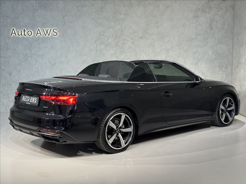 Audi A5 2,0 TDi  S-Line Quattro Matrix - fotka 9 z 47