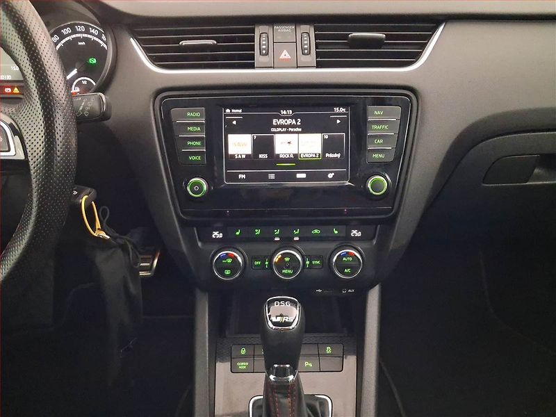 Škoda Octavia (2015) RS 2.0 TDI, Automat, Kůže - fotka 12 z 20