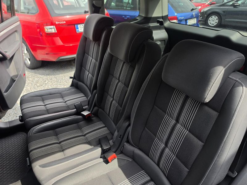 Volkswagen Touran 1.2 TSI 7 Míst Match - fotka 11 z 20
