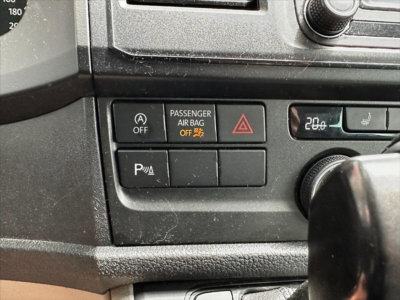 Volkswagen Caravelle 2.0TDI 110kW DSG - fotka 26 z 38