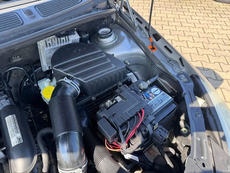 Škoda Fabia (2010) 1,2 TSI 63 KW STK - fotka 45 z 50