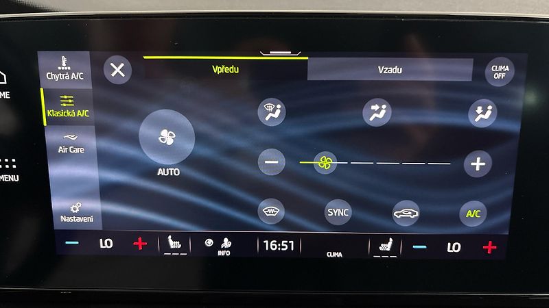 Škoda Octavia 1.5 TSI E-Tec DSG Style Combi - fotka 26 z 28
