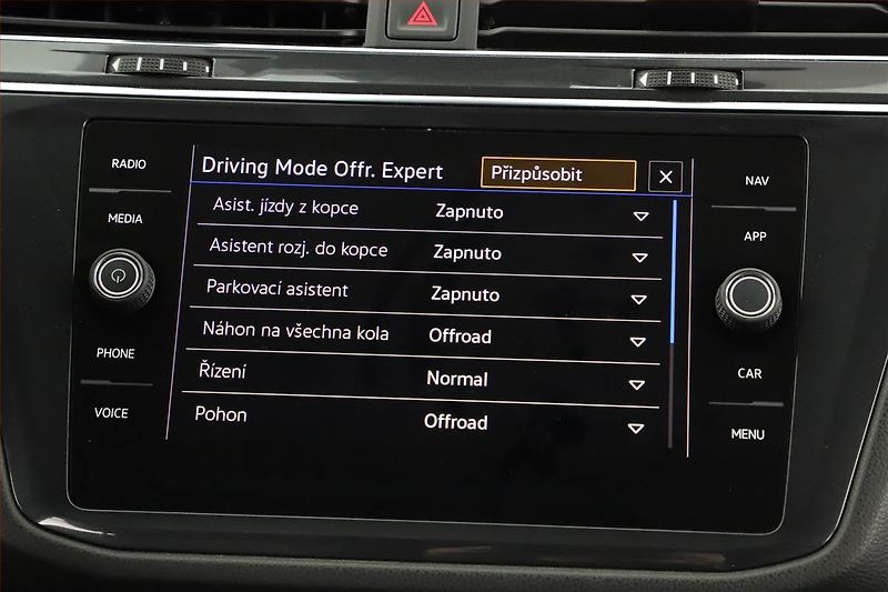 Volkswagen Tiguan Allspace (2021) 2.0 TDI - fotka 16 z 20