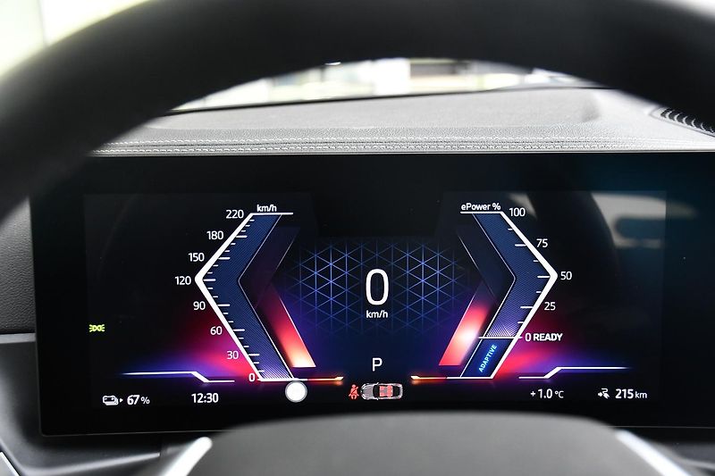 BMW i4 eDrive40 97,4%SoH. - fotka 34 z 39