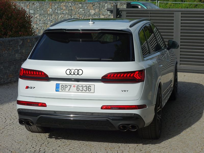Audi SQ7 (2022) 4.0*TFSI*373KW*TOP-VÝB*ZÁRUKA! - fotka 4 z 50