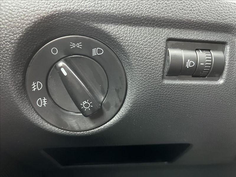 Škoda Fabia 1,2 TSi KLIMA 2x KOLA STK 1/28 - fotka 22 z 32