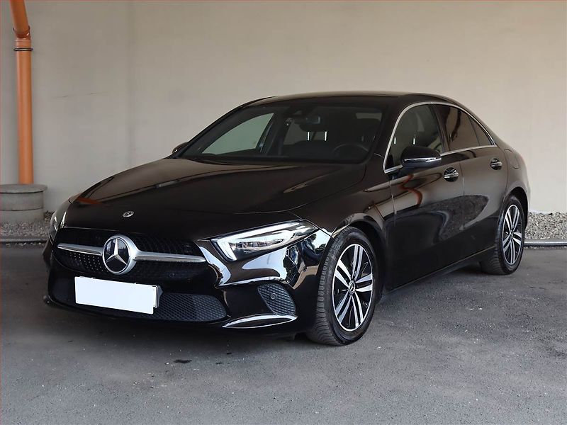 Mercedes-Benz Třídy A (2020) A 180 - fotka 2 z 22