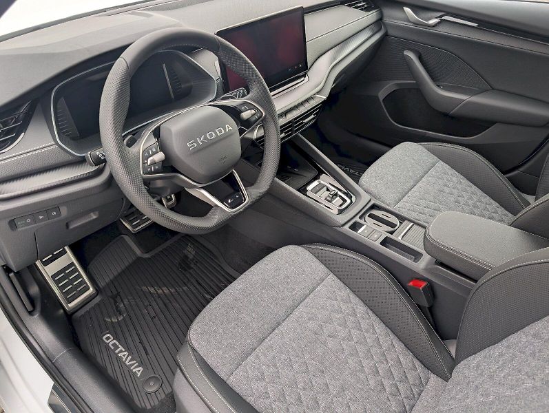 Škoda Octavia (2026) Combi 2,0 TDI / 110 kW DSG Spo - fotka 7 z 30
