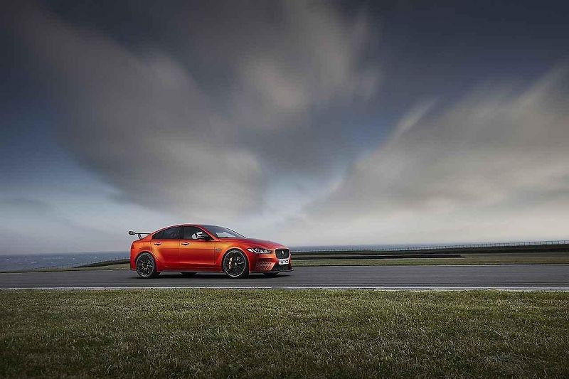 Jaguar XE SV Project 8.