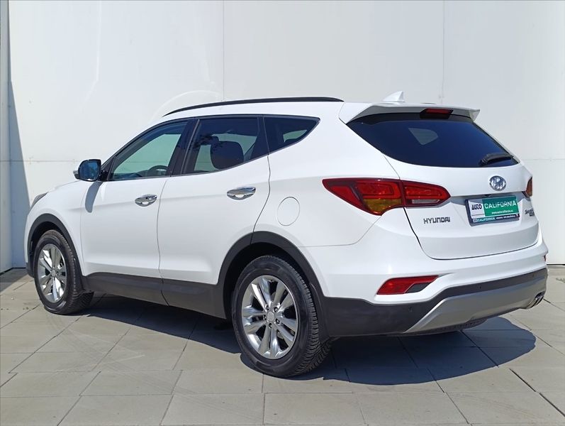 Hyundai Santa Fe 2,2 CRDi 4x4 Aut., Navi Kamera - fotka 11 z 45