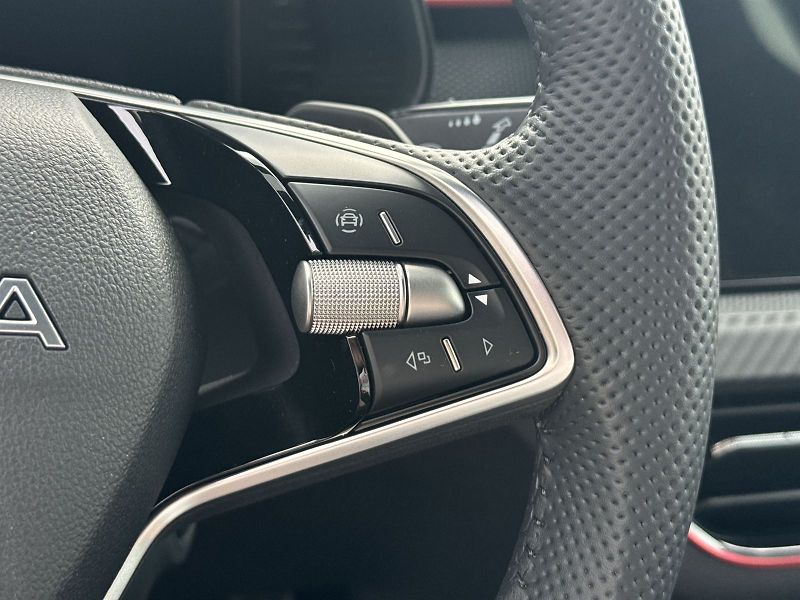 Škoda Kamiq (2026) 1.0 TSI DSG Monte Carlo - fotka 15 z 32