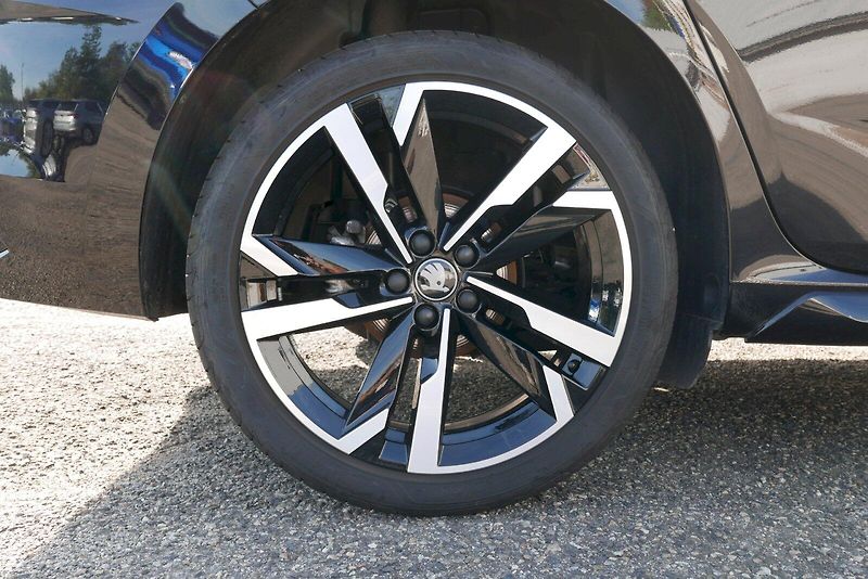 Škoda Scala (2025) 1.0 TSI 85 kW 7° DSG Monte Car - fotka 27 z 28
