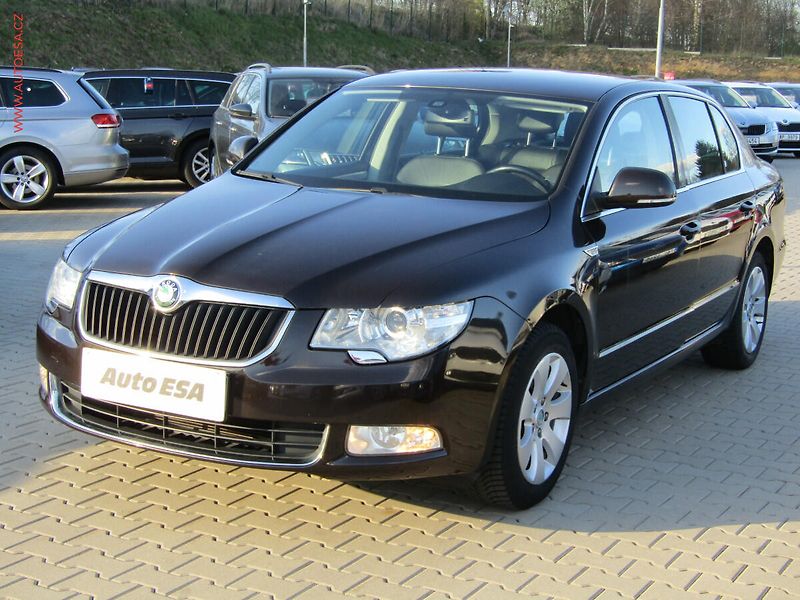 Škoda Superb (2012) 1.4TSI, AC, temp - fotka 3 z 18