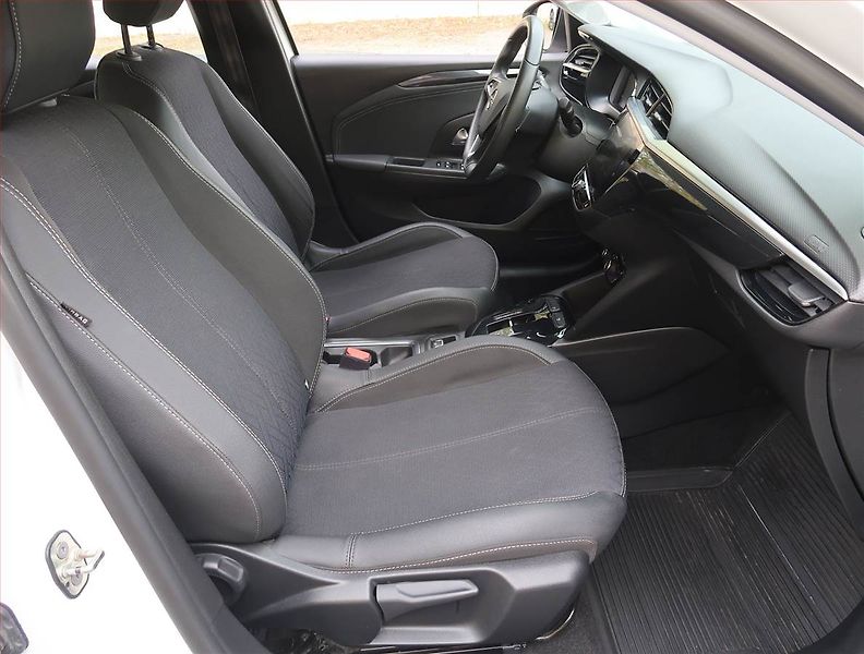 Opel Corsa (2023) Elegance 50 kWh, SoH 100% - fotka 9 z 26