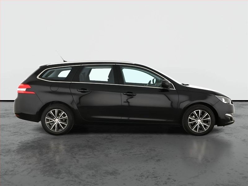 Peugeot 308 (2017) 1.6 BlueHDi, Automat, Navi - fotka 6 z 18