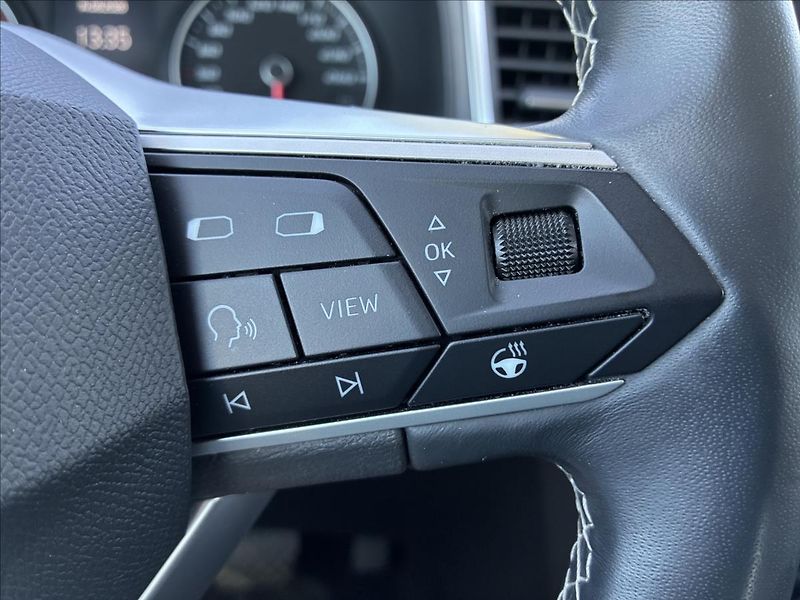 Seat Ateca 2,0 TDI 4X4 TAŽNÉ KAMERA - fotka 21 z 39