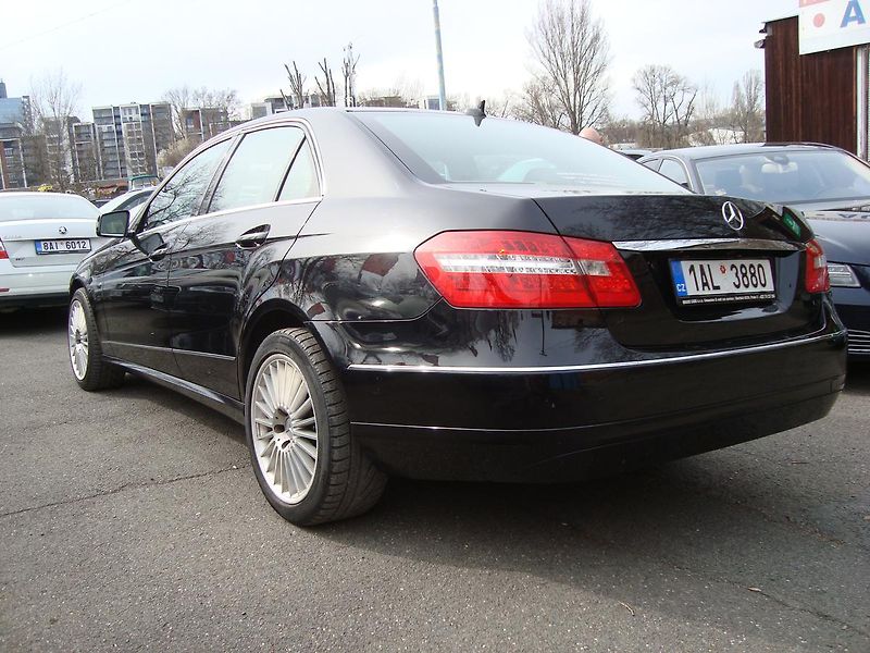 Mercedes-Benz Třídy E (2009) 250CDi,AUT,ČR, 1.Maj.Servis.kn - fotka 51 z 52