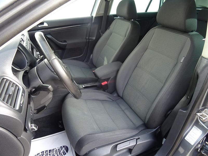 Volkswagen Golf (2011) 1.2i,77kW,S.kn,aut.klima - fotka 8 z 23