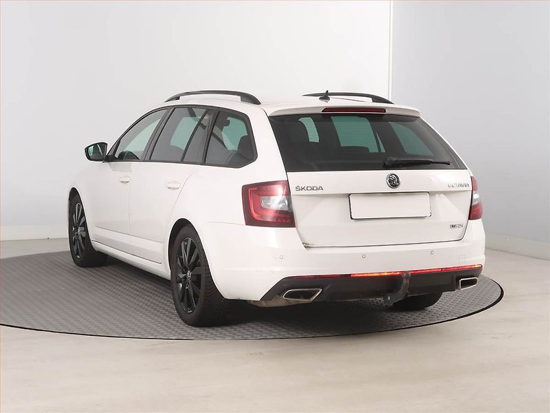 Škoda Octavia (2018) RS 2.0 TDI, Navi, Tempomat - fotka 4 z 18