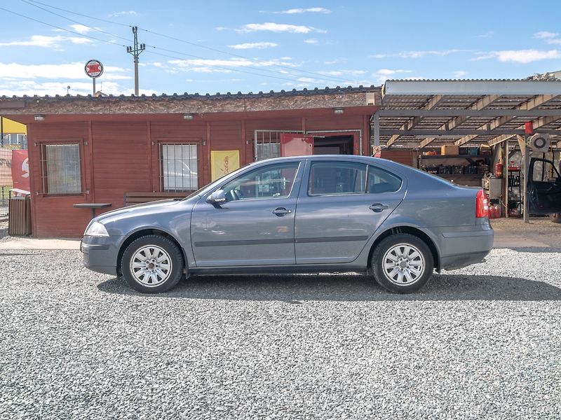 Škoda Octavia (2008) ČR 2.0TDI 103KW man – DIGI - fotka 8 z 37
