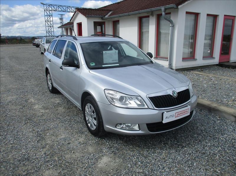 Škoda Octavia 1,6 MPI, klimatizace,ABS,ESP, - fotografie inzerátu