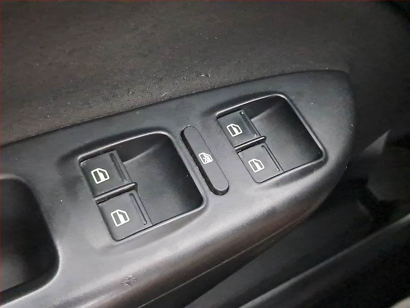 Škoda Octavia (2007) 1.9 TDI, po STK, Tažné - fotka 15 z 16