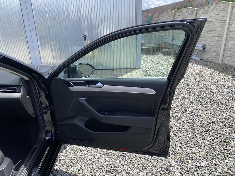 Volkswagen Passat 2.0TDi 150PS DSG 113000TKM!!!! - fotka 121 z 152
