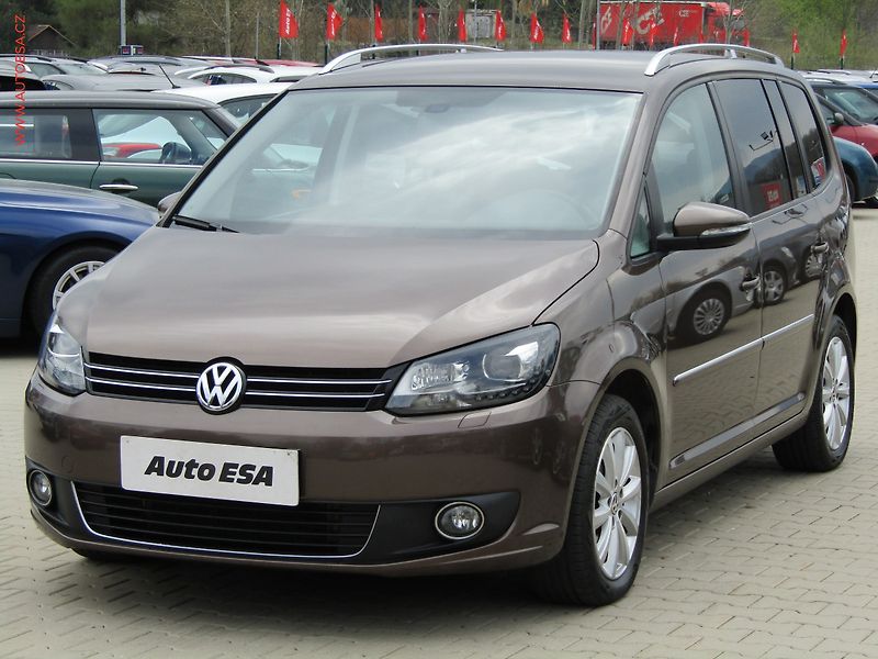 Volkswagen Touran (2011) 1.4 TSi, Highline, DSG - fotka 3 z 21