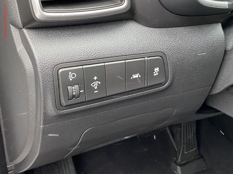 Hyundai Tucson (2019) 1.6 CRDi, AT, panor, navi - fotka 12 z 19