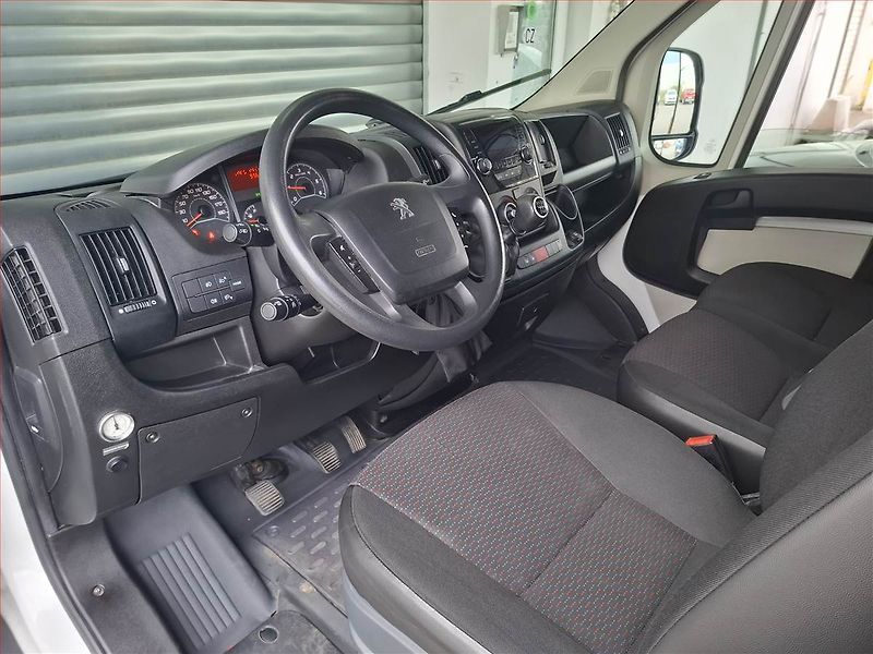 Peugeot Boxer (2018) 2.0 BlueHDi, Valník, ČR - fotka 7 z 18