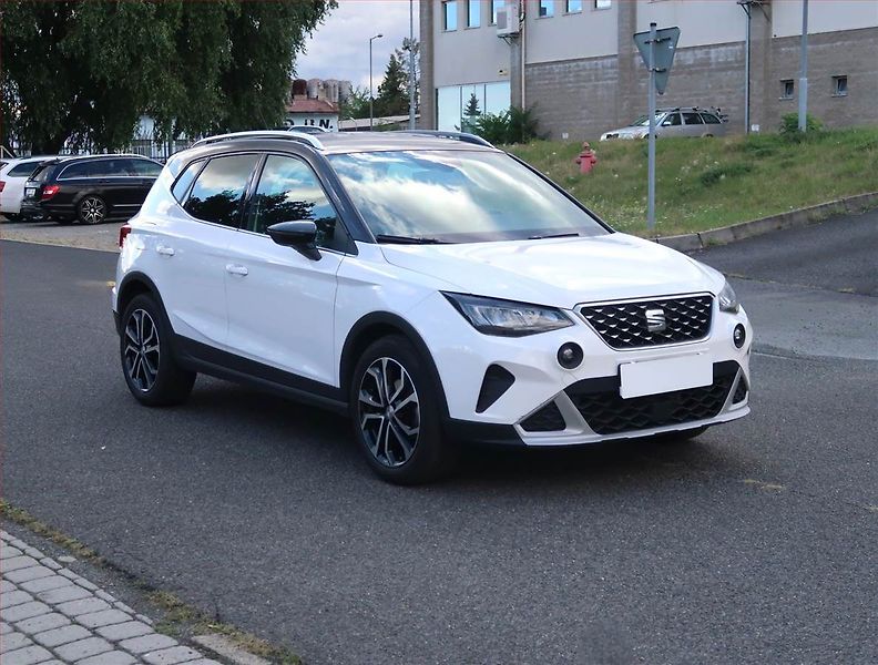 Seat Arona (2021) Xperience 1.0 TSI, ČR,1.maj - fotka 1 z 19