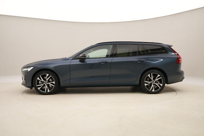 Volvo V60 (2026) B4 AUT DARK PLUS - fotka 9 z 57
