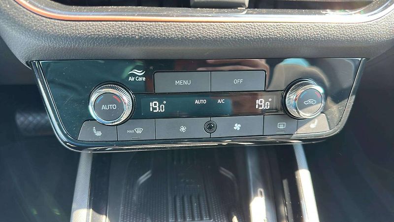 Škoda Scala Top Selection 1,0 TSI 85kW DSG - fotka 16 z 28